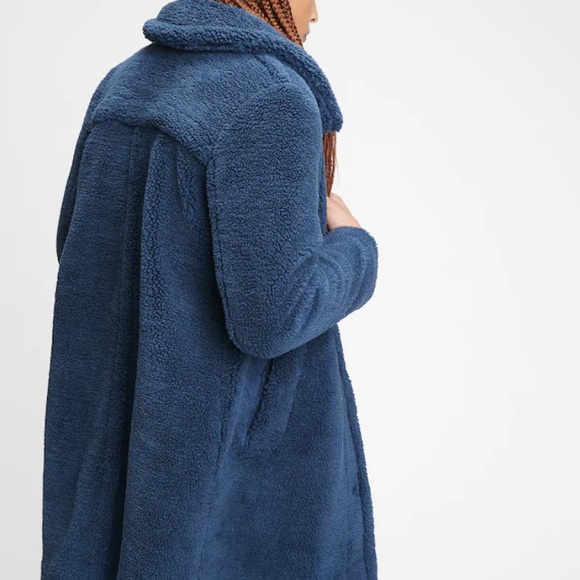Gap Sherpa over coat - Picture 2 of 2